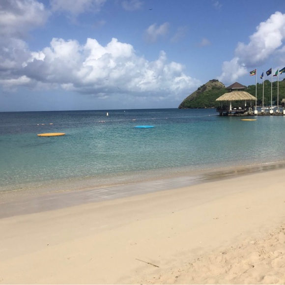 Meet your Posher, Sarah - Picture 1 of 1